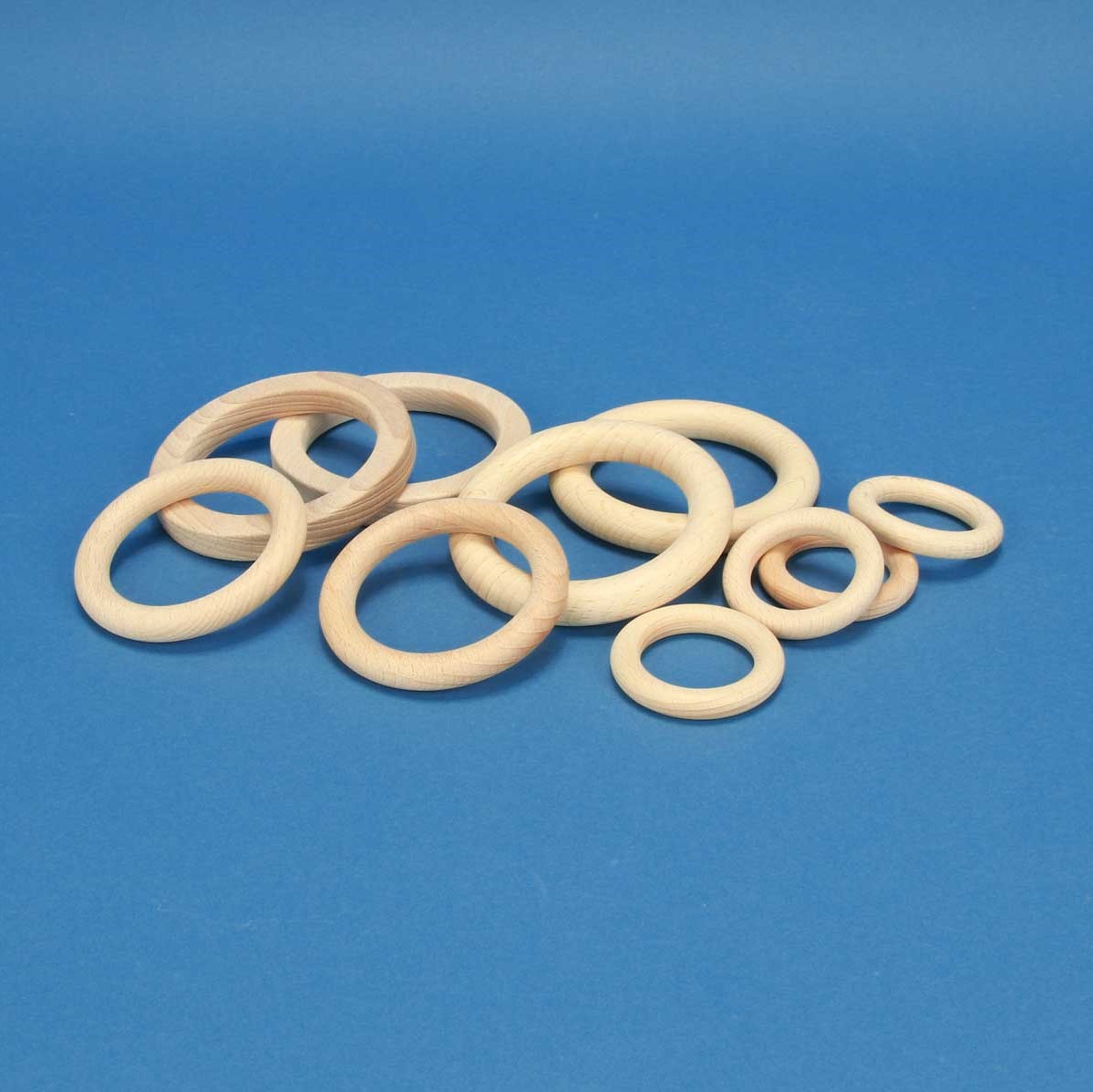 DIY-Rings made of beechwood