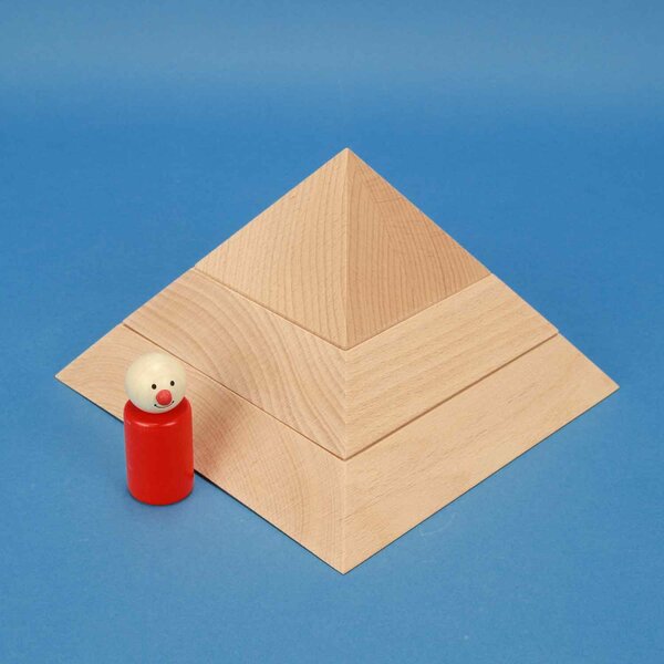 large flat square base pyramid 19 x 19 x 12 cm