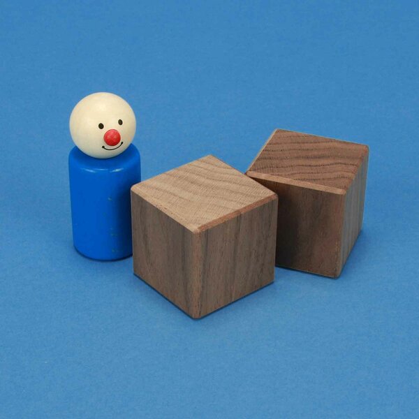 wooden cubes walnut 4 cm