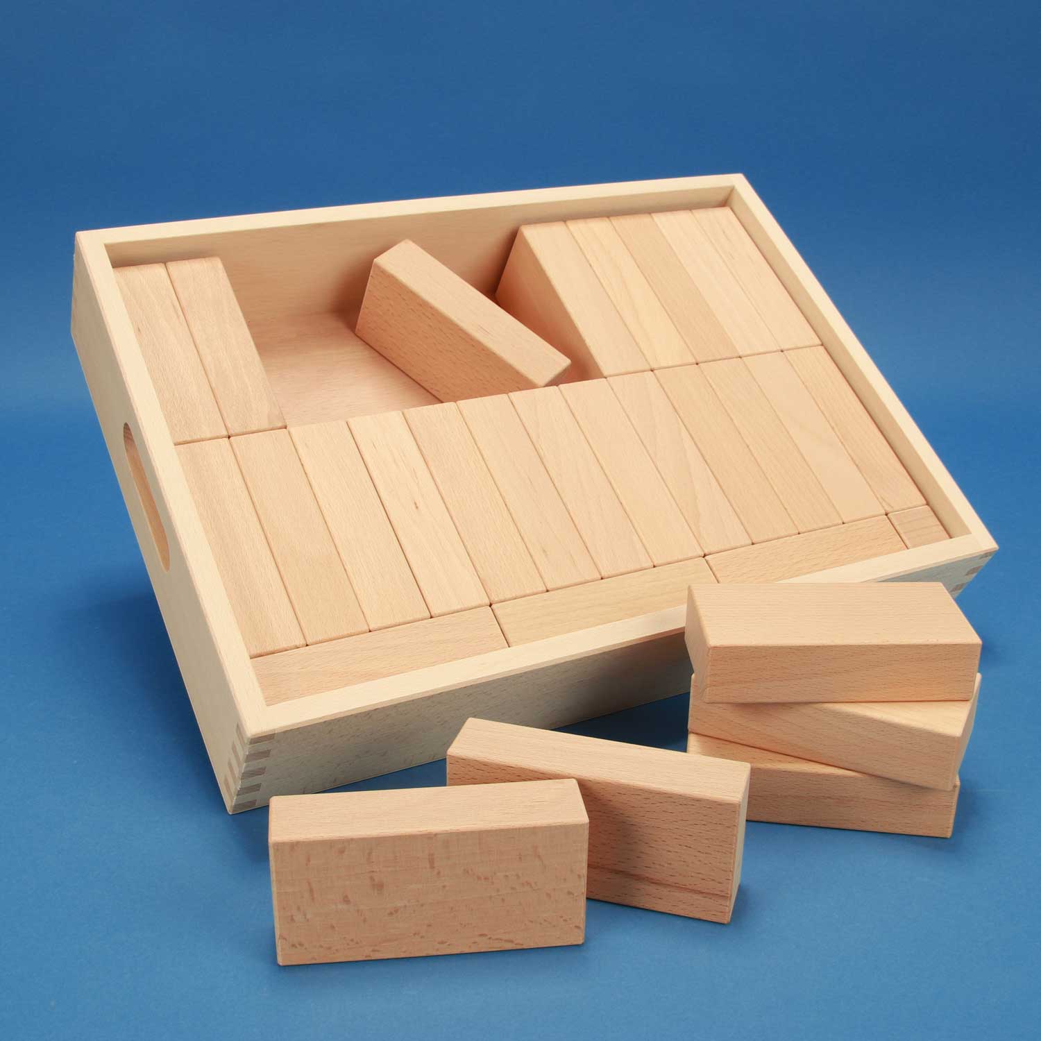 trui verkoper Waarneembaar Set houten blokken « Fröbel-Special 29 » in een beukenhout box | Sets met grote  houten blokken | Houten speelgoed blokken in sets | Houten blokken |  tischlerschuppen.de