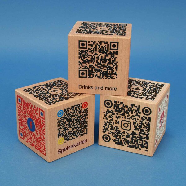 WOODEN CUBE QR-CODE GUEST CERTIFICATE UV-PRINTING